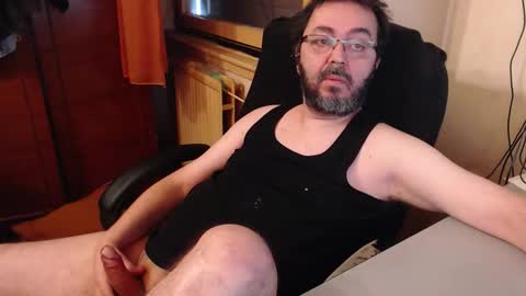 Snapshot of max818k chatting on October 5, 2025, 5:39 am Max online show from October 5, 2025, 5:39 am