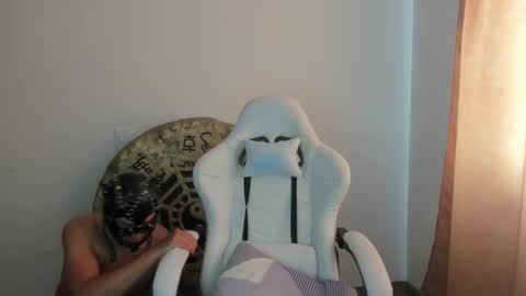 Snapshot of max__b chatting on March 10, 2025, 6:12 pm max__b online show from March 10, 2025, 6:12 pm