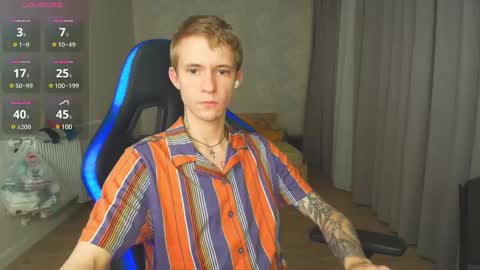 Snapshot of max_gen chatting on December 22, 2024, 11:31 pm Max Gen with tats 24years  And Ethan without tats 20 years online show from December 22, 2024, 11:31 pm