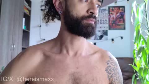 Max Follow me IGX hereismaxx online show from November 25, 2025, 2:39 pm