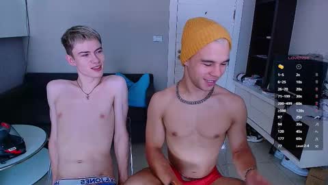 Snapshot of max_russell chatting on February 17, 2025, 3:47 am Former Porn Star online show from February 17, 2025, 3:47 am