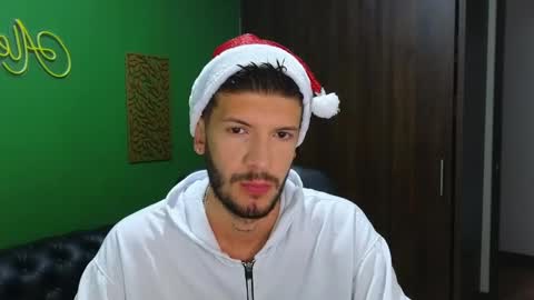 Max Taylor online show from December 24, 2024, 1:17 pm