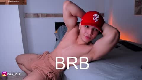 max_valiant1 online show from November 23, 2025, 1:22 pm