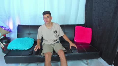 Snapshot of max_wild01 chatting on January 24, 2025, 11:26 am MAX online show from January 24, 2025, 11:26 am