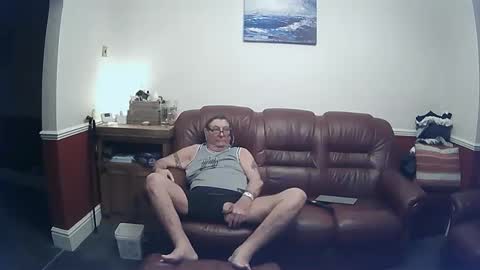 Snapshot of maxi_johnes chatting on December 20, 2024, 12:41 am MAX online show from December 20, 2024, 12:41 am