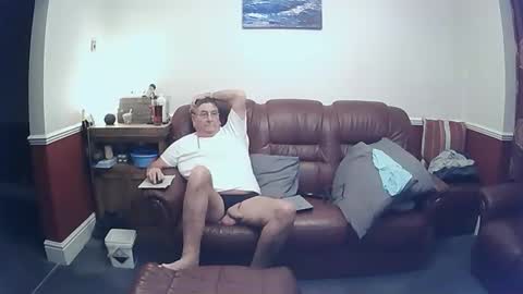 MAX online show from October 26, 2025, 10:36 pm