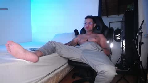 MAXI      online show from February 7, 2025, 3:55 am