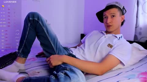 Snapshot of maxi_open chatting on February 9, 2025, 3:01 pm Maxi Model Independent online show from February 9, 2025, 3:01 pm