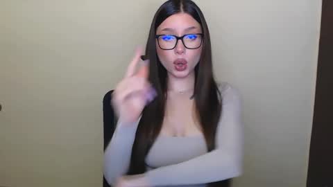 Snapshot of maxi_sweetheart chatting on December 5, 2024, 12:11 pm Joanna online show from December 5, 2024, 12:11 pm