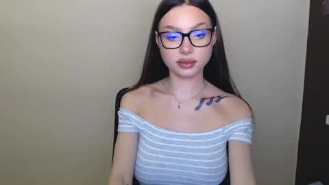 Snapshot of maxi_sweetheart chatting on December 14, 2024, 1:27 pm Joanna online show from December 14, 2024, 1:27 pm