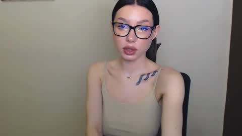 Snapshot of maxi_sweetheart chatting on December 27, 2024, 9:50 am Joanna online show from December 27, 2024, 9:50 am