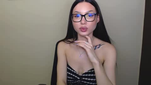 Snapshot of maxi_sweetheart chatting on December 29, 2024, 12:45 pm Joanna online show from December 29, 2024, 12:45 pm