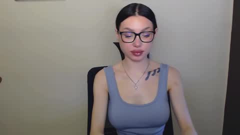 Snapshot of maxi_sweetheart chatting on January 14, 2025, 8:20 am Joanna online show from January 14, 2025, 8:20 am