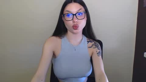 Snapshot of maxi_sweetheart chatting on February 25, 2025, 1:17 pm Joanna online show from February 25, 2025, 1:17 pm