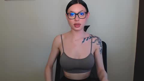 Snapshot of maxi_sweetheart chatting on March 10, 2025, 11:21 am Joanna online show from March 10, 2025, 11:21 am