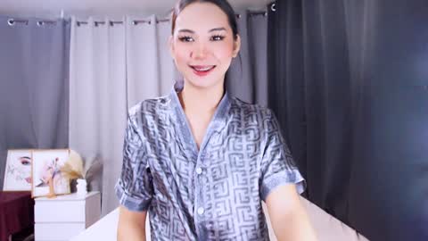 maxie greyson online show from January 13, 2025, 11:19 am