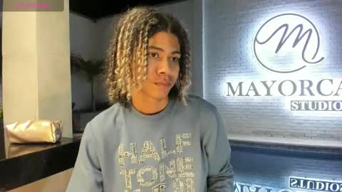 maxim online show from March 2, 2025, 3:02 am