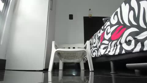 Snapshot of maximo__77 chatting on November 4, 2025, 7:35 pm maximo__77 online show from November 4, 2025, 7:35 pm