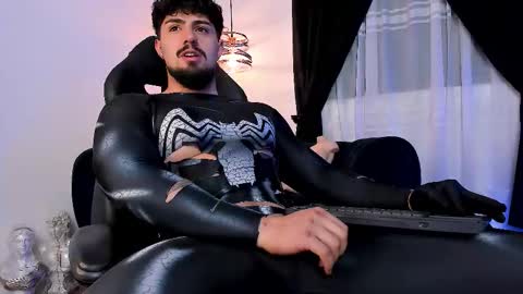 Maximo online show from October 4, 2025, 5:27 am