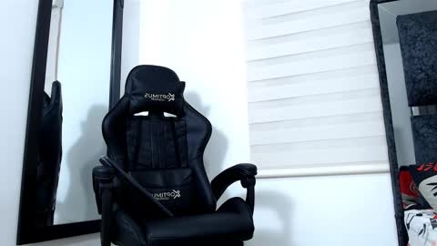 Maximo Sebastian online show from March 9, 2025, 3:54 am