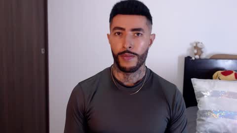 Independent Model online show from December 20, 2024, 4:20 am