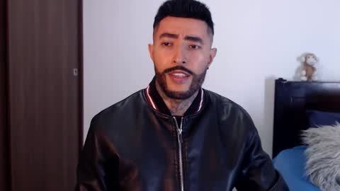 Independent Model online show from December 22, 2024, 12:28 am