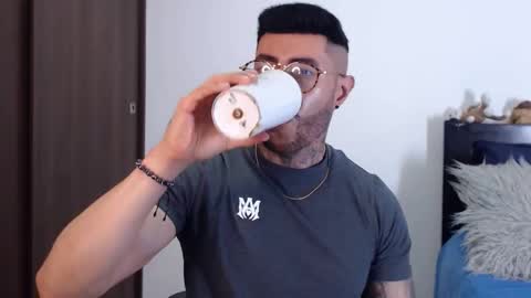 Independent Model online show from December 30, 2024, 7:15 am