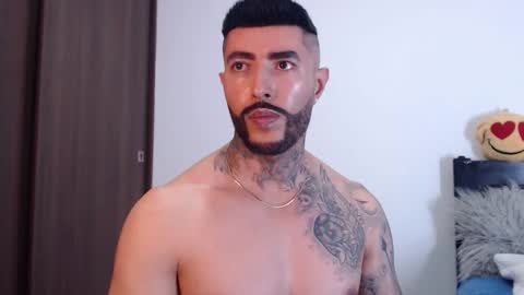 Independent Model online show from January 12, 2025, 7:53 am