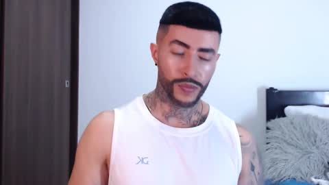 Independent Model online show from January 24, 2025, 3:22 am