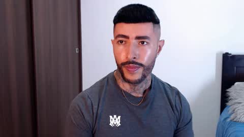 Independent Model online show from January 27, 2025, 12:12 am