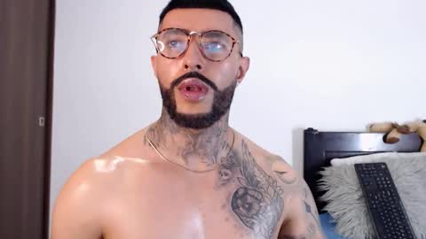 Independent Model online show from February 17, 2025, 1:15 am