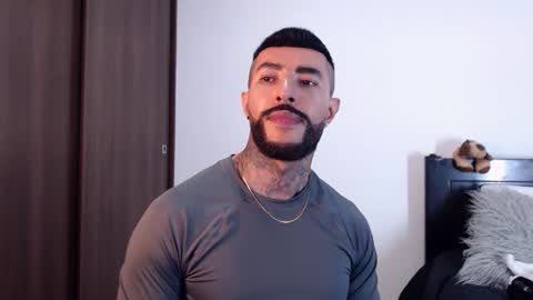 Independent Model online show from March 2, 2025, 6:48 am