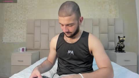 Snapshot of maximusdick1_ chatting on November 19, 2025, 4:12 am Maximus online show from November 19, 2025, 4:12 am