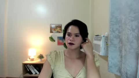 Snapshot of maxine_fucks chatting on October 22, 2025, 7:24 pm maxine_fucks online show from October 22, 2025, 7:24 pm