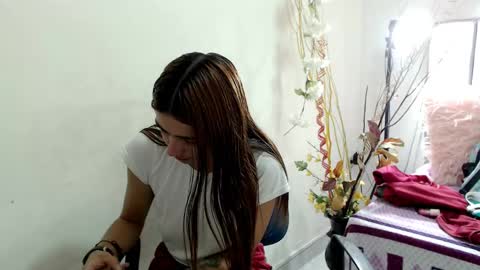 Snapshot of maxinesex_ chatting on February 22, 2025, 3:14 pm maxinesex_ online show from February 22, 2025, 3:14 pm