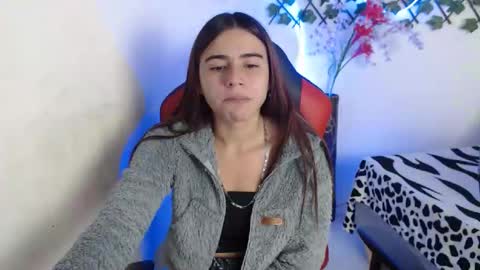 Snapshot of maxinesex_ chatting on September 18, 2025, 1:35 pm maxinesex_ online show from September 18, 2025, 1:35 pm