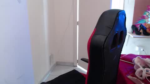 Snapshot of maxinesex_ chatting on November 18, 2025, 2:54 pm maxinesex_ online show from November 18, 2025, 2:54 pm