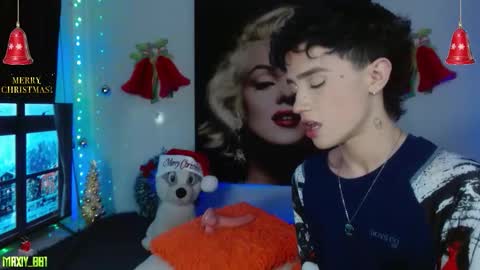 Max online show from December 15, 2025, 9:52 pm