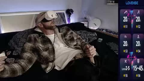 MaxRouger online show from October 12, 2025, 10:20 pm