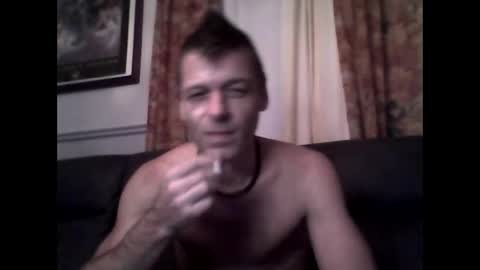 Snapshot of maxthewolf chatting on October 8, 2025, 10:18 pm MaxTheWolf online show from October 8, 2025, 10:18 pm