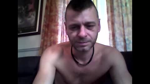 Snapshot of maxthewolf chatting on October 29, 2025, 8:43 pm MaxTheWolf online show from October 29, 2025, 8:43 pm