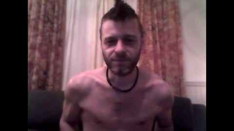 Snapshot of maxthewolf chatting on November 18, 2025, 11:15 pm MaxTheWolf online show from November 18, 2025, 11:15 pm