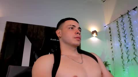 MAX online show from February 7, 2025, 3:01 am