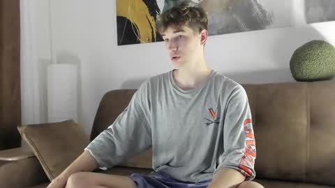 Snapshot of maxwellchik chatting on September 26, 2025, 4:55 pm maxwellchik online show from September 26, 2025, 4:55 pm