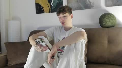 Snapshot of maxwellchik chatting on September 27, 2025, 4:01 pm maxwellchik online show from September 27, 2025, 4:01 pm