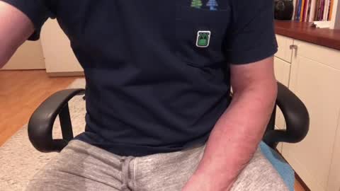 Snapshot of maxx_martin chatting on February 3, 2025, 6:24 am Max online show from February 3, 2025, 6:24 am