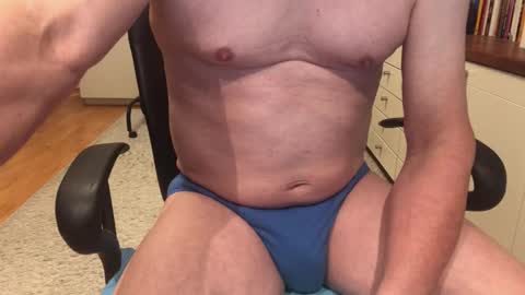 Snapshot of maxx_martin chatting on October 2, 2025, 5:36 am Max online show from October 2, 2025, 5:36 am