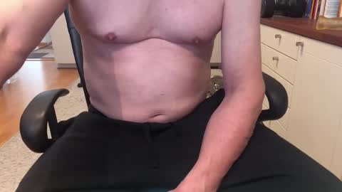 Max online show from October 30, 2025, 7:32 am