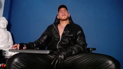 maxxxpowerful online show from November 5, 2025, 4:51 pm