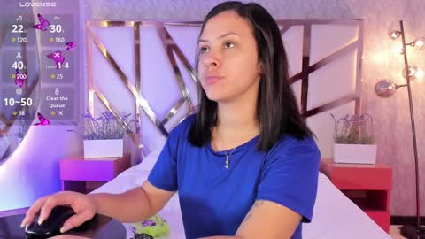 Snapshot of maya_blue_ chatting on February 9, 2025, 3:32 am Maya online show from February 9, 2025, 3:32 am